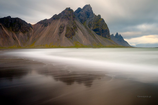 Na plaży Vestrahorn, fotowyprawa Planeta Islandia