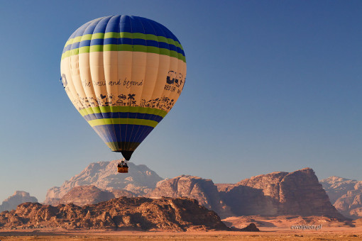 Balon nad pustynią Wadi Rum, Jordania