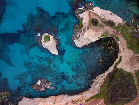 Wybrzeże z lotu drona, Apulia