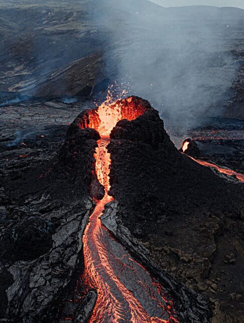 Fagradalsfjall, aktywny wulkan na Islandii, wyprawa na wulkan