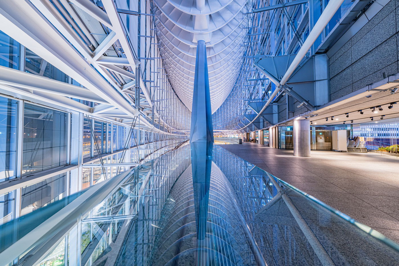 Tokyo International Forum, Japonia, fotowyprawa, wnętrze, architektura