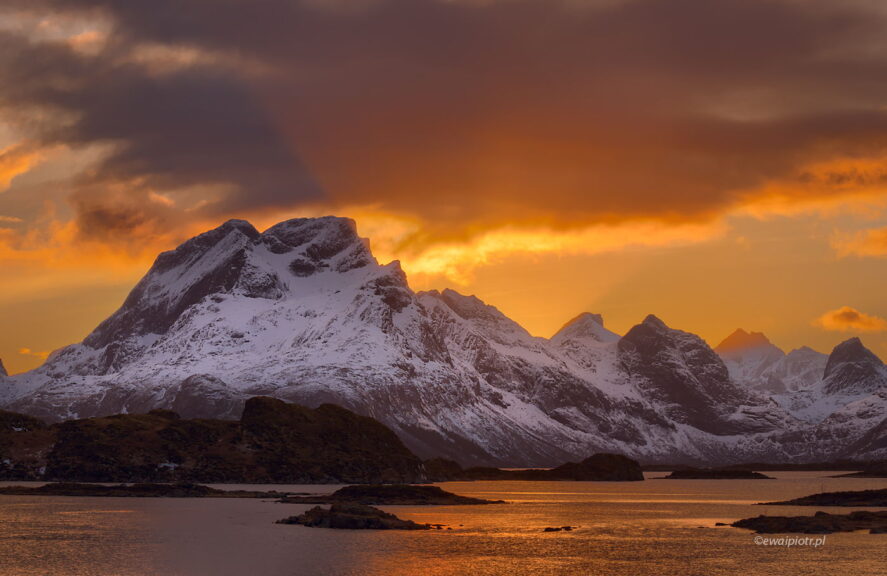 Zachód nad fiordem, Lofoty, Norwegia, wyprawa fotograficzna