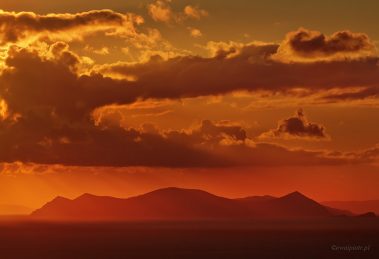 aparat fotograficzny do samolotu - poradnik fotografa w podróży