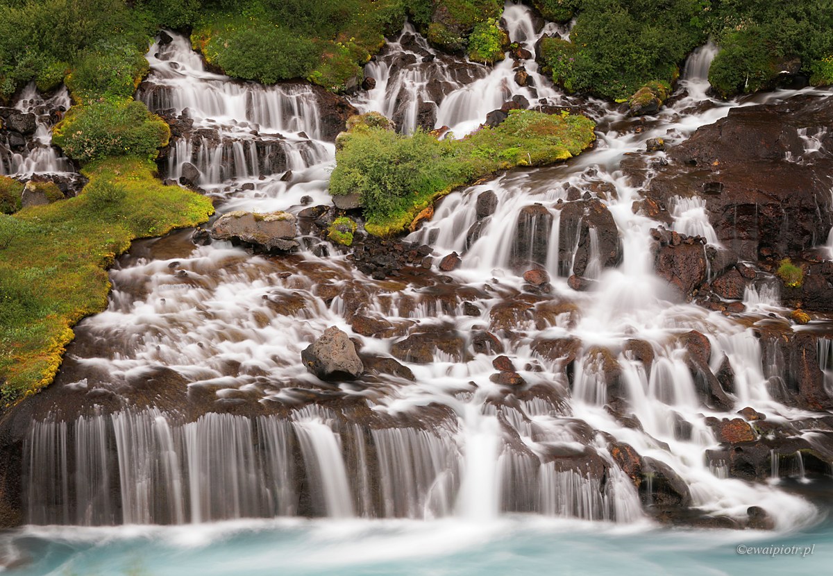 Hraunfossar - fotografowanie na Islandii, przewodnik po wodospadach