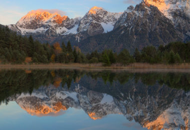 kompozycja symetryczna