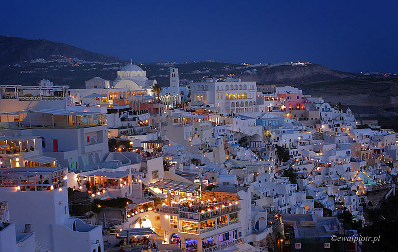 Zdjęcia nocne w mieście: Santorini