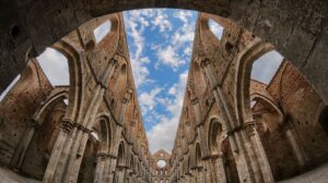 bezpieczna archiwizacja zdjęć i zasada 3-2-1, San Galgano, Toskania, Włochy