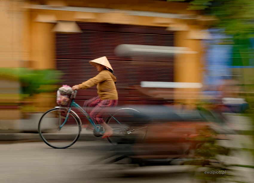 Panoramowanie rowerzystki, Wietnam, warsztaty fotograficzne w Wietnamie