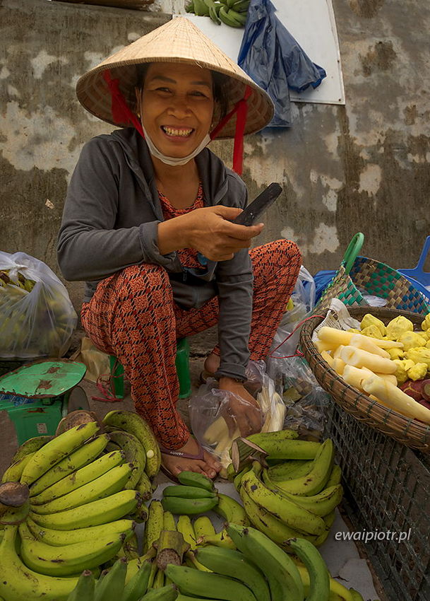 Portret sprzedawczyni bananów, Wietnam