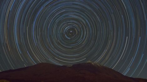 czy astrofotografia to fotomontaż, poradnik, fotografowanie gwiazd, jak robić zdjęcia gwiazd