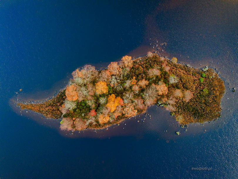Jesienna wyspa z drona - Szkocja, dron dla fotografa krajobrazów