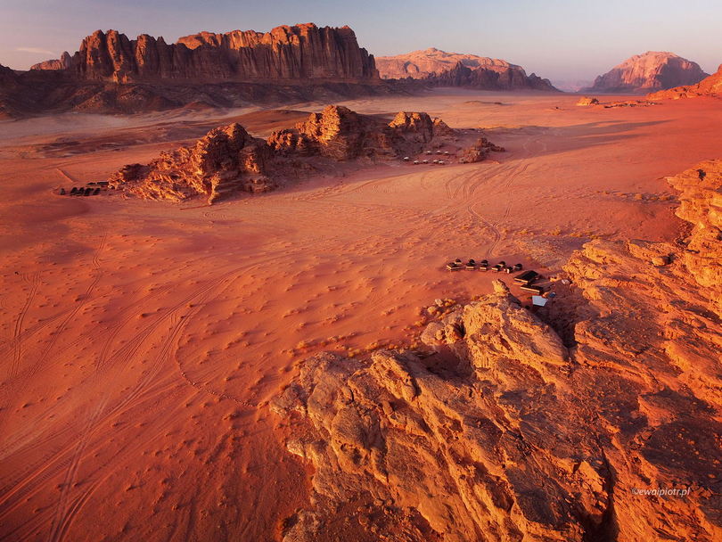 Pustynia Wadi Rum z drona, Jordania, jaki dron dla fotografa krajobrazów